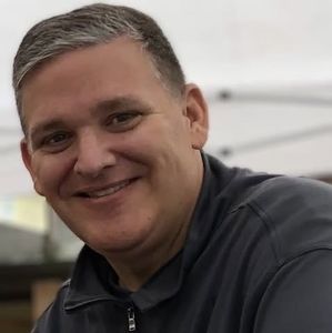 Meet your Posher, Lowell